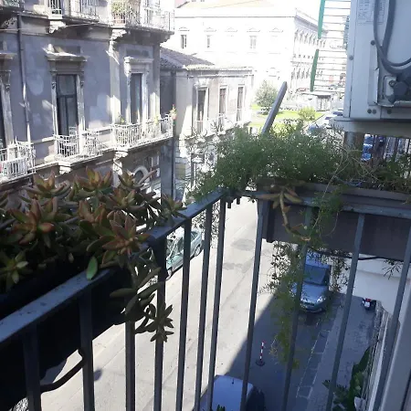 Apartment Il Loft Con Balconcino Catania